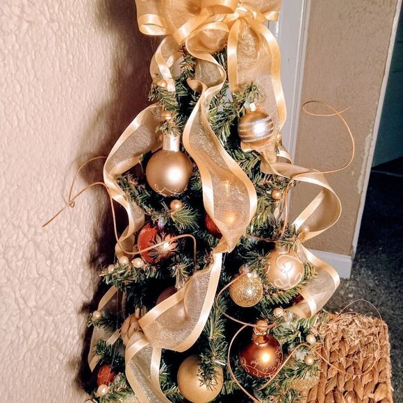 18" Predecorated Miniature Christmas Tree gilded in Creams, Gold & Glitter - Picture 5 of 6
